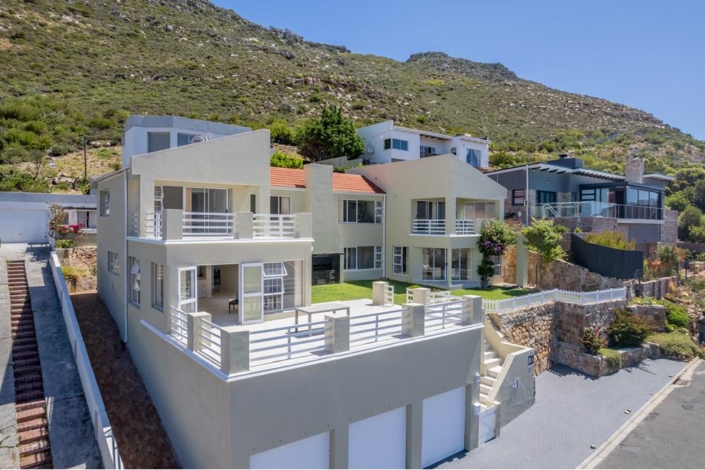Spectacular, immaculate family home on Fish Hoek mountain side