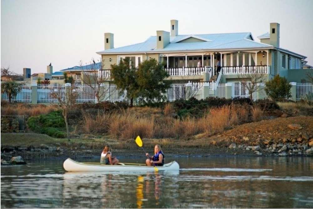Vacant stand on the Beautiful Vaal Marina Harbour for sale at the well