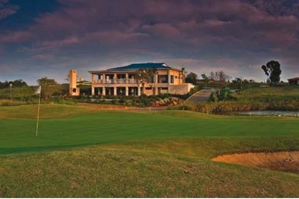 Vacant stand on the Beautiful Vaal Marina Harbour for sale at the well