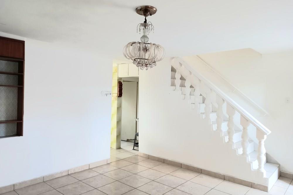 3 Bedroom SemiDetached House for Sale in Sunford Phoenix