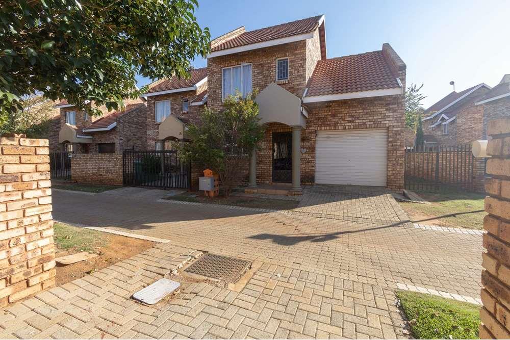 Two Bedroom Townhouse for Sale in Carpe Diem Complex, Baillie Park