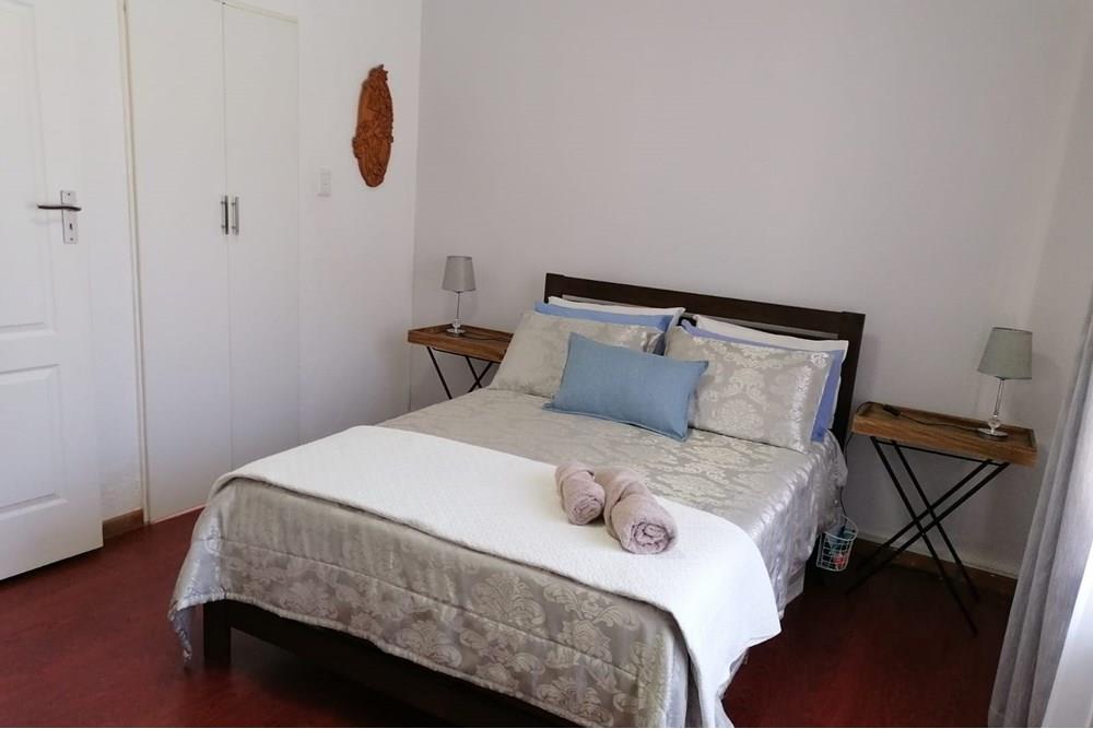 Nice Family 3 Bedroom House near schools in Zoo Park, Kraaifontein