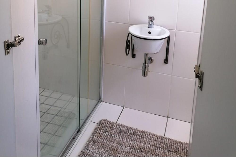 Nice Family 3 Bedroom House near schools in Zoo Park, Kraaifontein