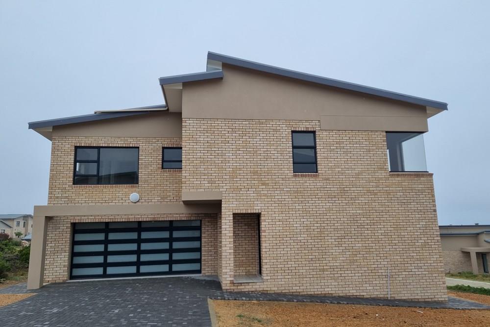 3 Bedroom Stylish Doublestorey Modern Family House for Sale in Blue