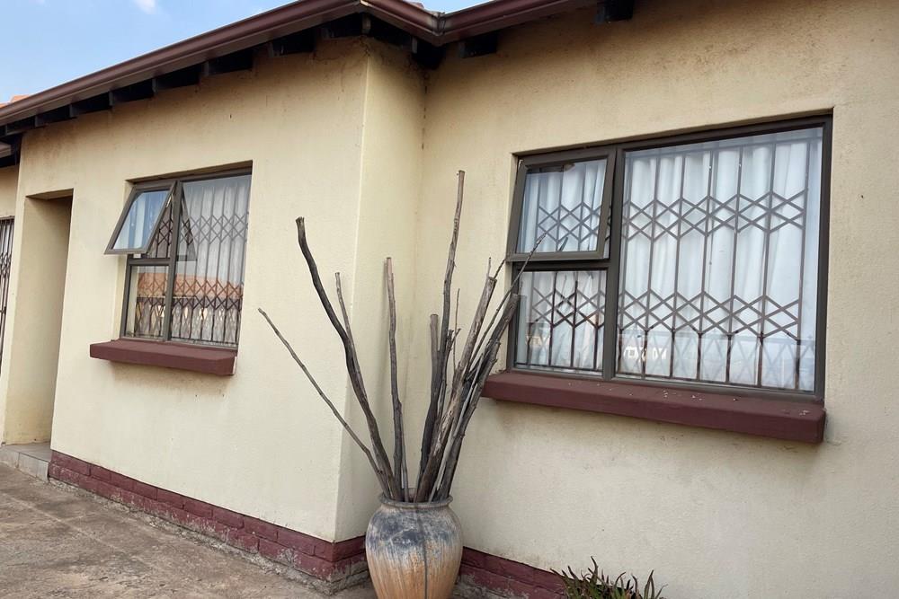 3 bedroom house for rent in vanderbijlpark CE7 Miami sense