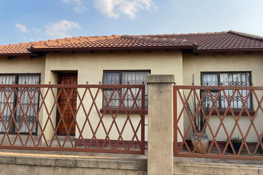 3 bedroom house for rent in vanderbijlpark CE7 Miami sense