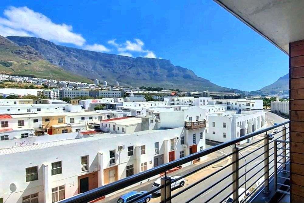 2Bedroom Apartment FOR SALE in chapel Towers in Zonnebloem CAPETOWN
