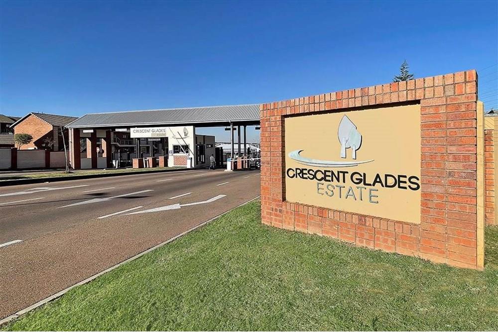 Discover Comfort, Convenience and Community in Crescent Glades Estate