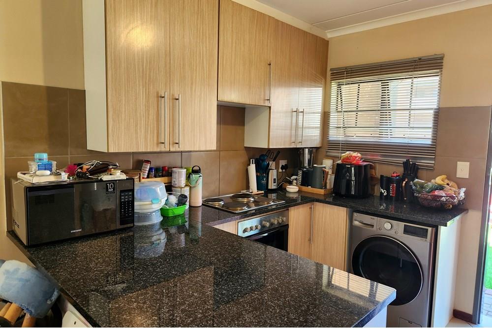 Discover Comfort, Convenience and Community in Crescent Glades Estate