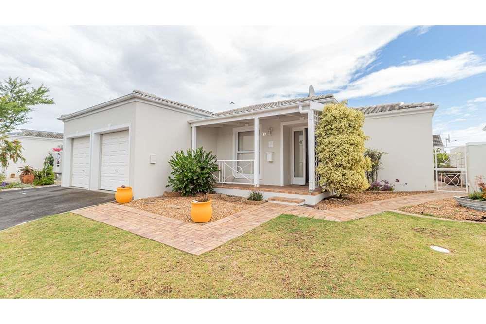 REDUCED Sunny 3 Bedroom Home in Wentworth Retirement Village