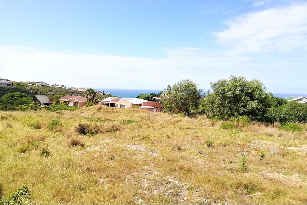 Plot with Beautiful Ocean View for Sale in Dana Bay, Mossel Bay