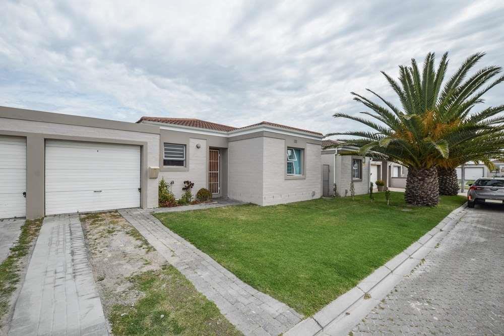 BUY cheaper Than Renting Owner of this spacious Townhouse Near