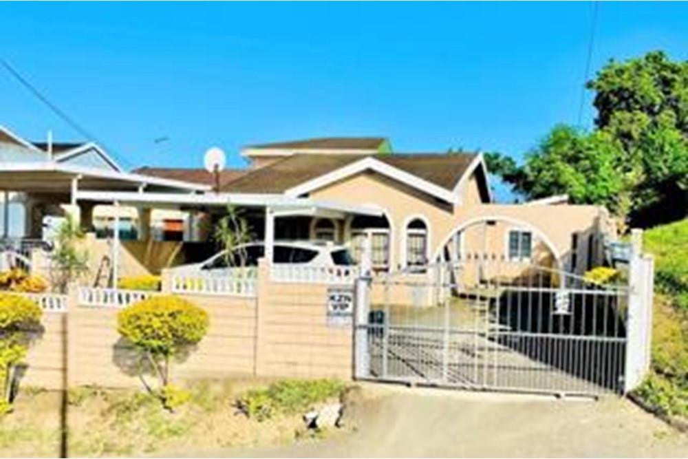 A Delightful 3 Bedroom House for Sale in Forest Haven Phoenix