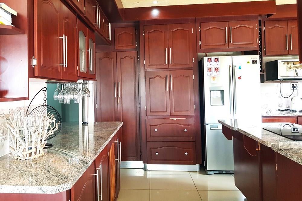 FAMILY HOME FOR SALE IN GOLDEN ACRES ESTATE, TZANEEN