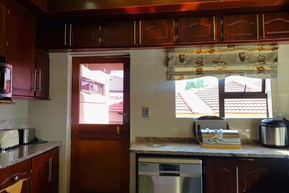 FAMILY HOME FOR SALE IN GOLDEN ACRES ESTATE, TZANEEN