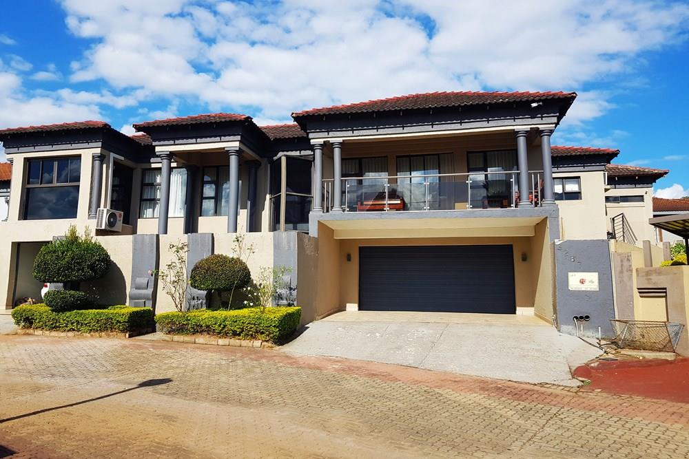 FAMILY HOME FOR SALE IN GOLDEN ACRES ESTATE, TZANEEN