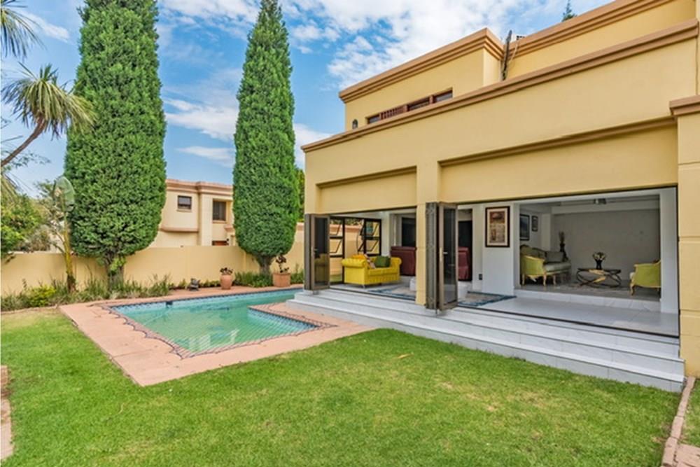Modern home in Sunninghill