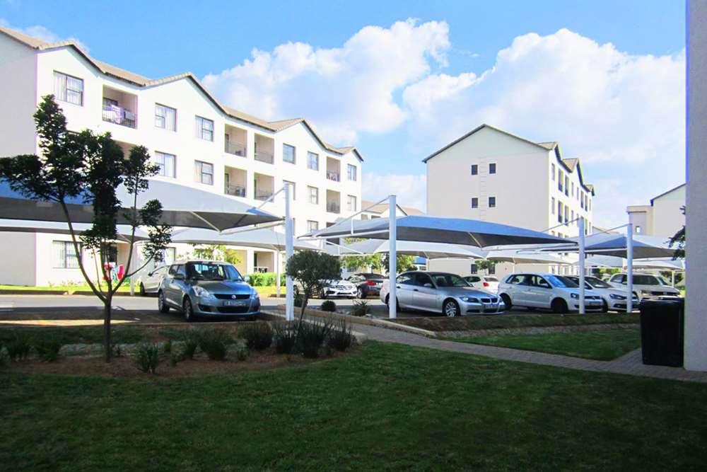 One Bedroom ground floor Apartment in the West End, Erand Gardens, Midrand