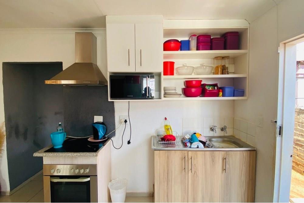 Rosslyn Garden’s 3 Bedroom Home