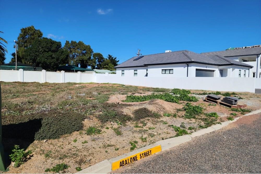 Level Vacant Stand in Secure Sandy Point Beach Estate, St Helena Bay