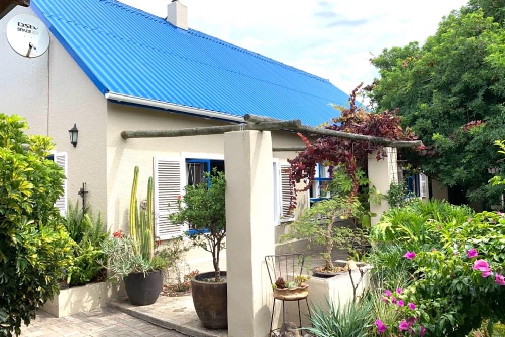 7 Bedroom House/Guesthouse for Sale in soughtafter Westcliff