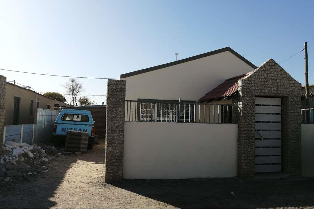 Modern and Beautiful, The Hague, Delft