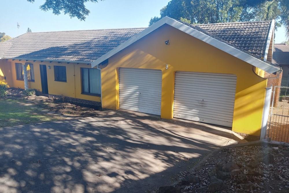 Hayfields Family Home in a Suburb of Pmb