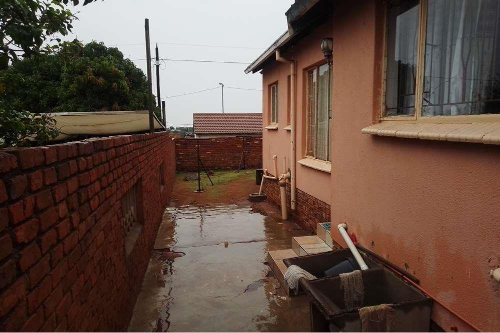 A lovely famliy house for sale in Soshanguve Block M