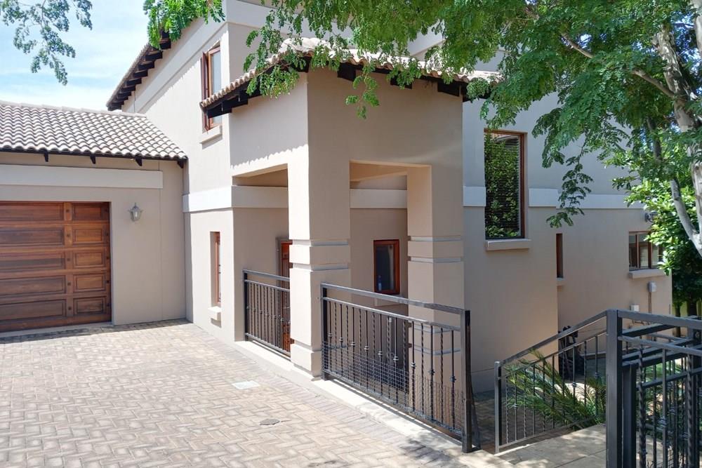 Breathtaking 3 Bedroom Home in a Secure Modern Estate (Silverstream