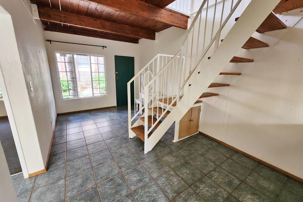 Doublestory 2 bedroom townhouse for sale in Allens Nek