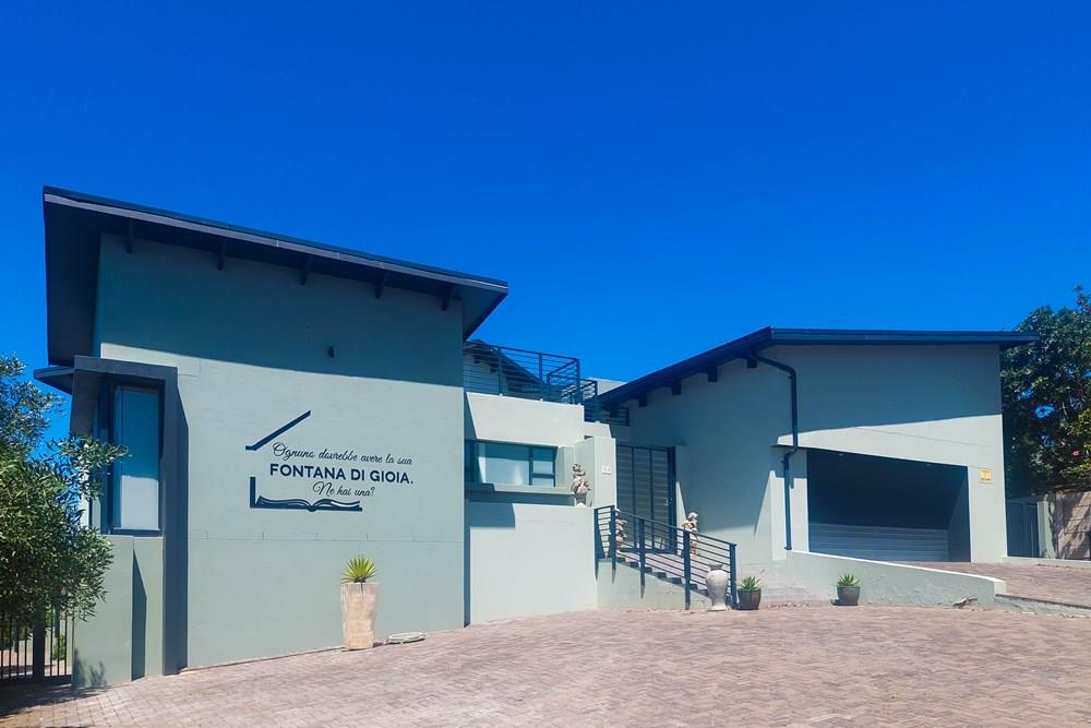 BEAUTIFUL THREE BEDROOM HOUSE LOCATED IN STILL BAY WEST, GARDEN ROUTE