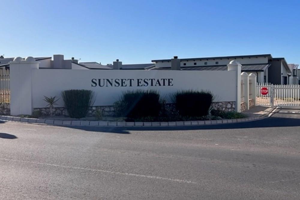 One of the last large plots for Sale in the popular SUNSET ESTATE in
