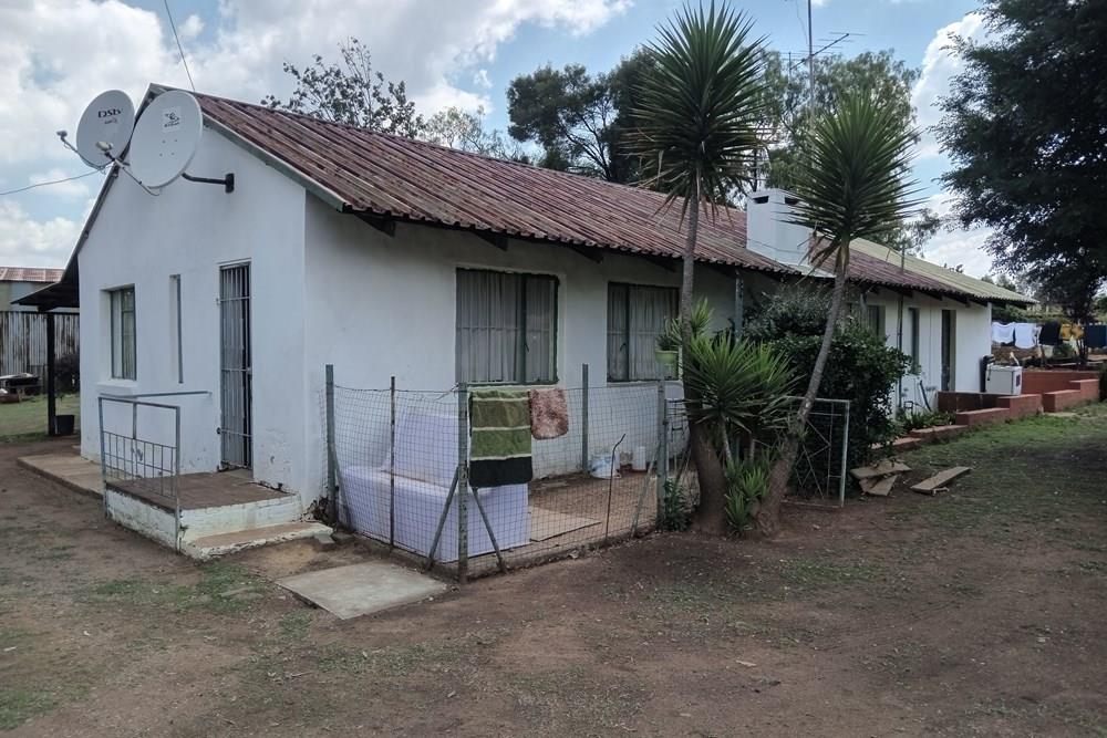 Prime Corner 1.6 Hectare Business Land R82 Access & Brilliant