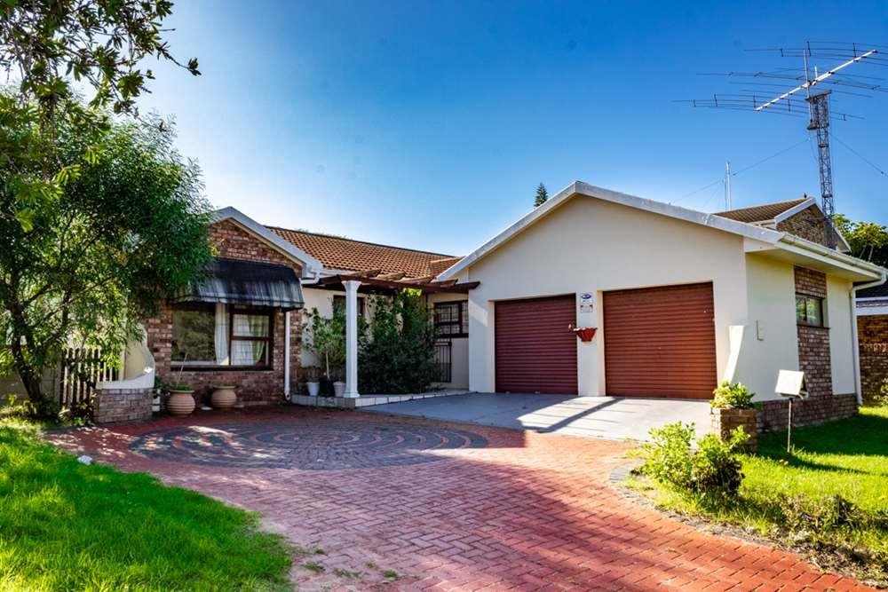 Affordable Free Standing Home in Good Location of Heiderand, Mossel Bay