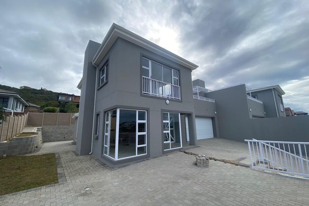 Newley built duet in Island View, Mossel Bay