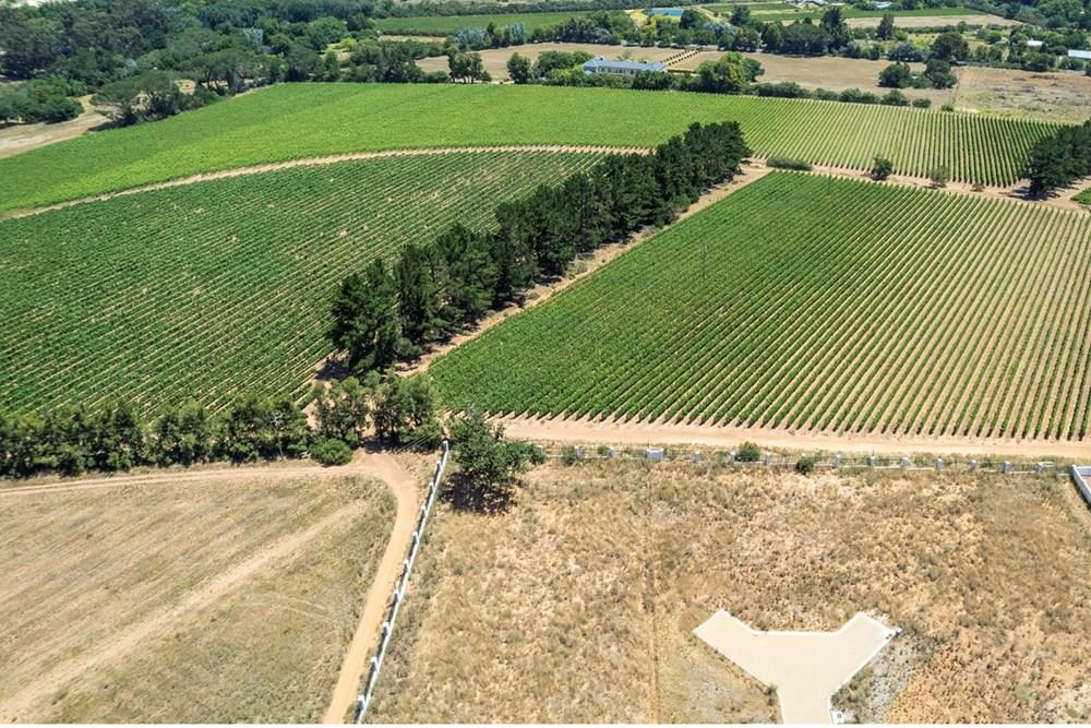 Breathtaking Views, Secure Estate Living, Surrounded by Nature