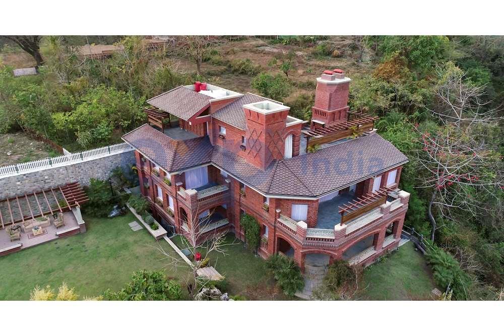 Luxurious Vacation Home in the Hills of Uttarakhand, India