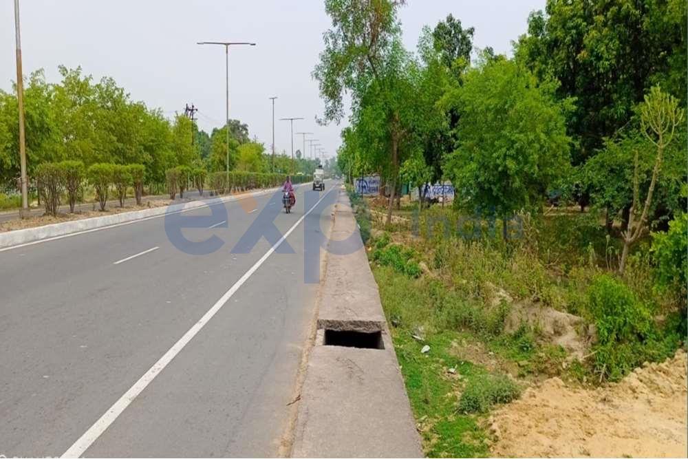 3 BIGHA LAND ON RAEBARELLI ROAD UDAIPUR LUCKNOW MAIN HIGHWAY 