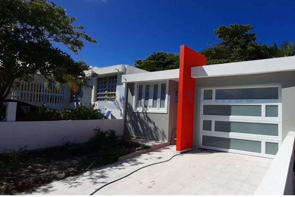 Remodeled Home in Luquillo! just blocks from the Beach!