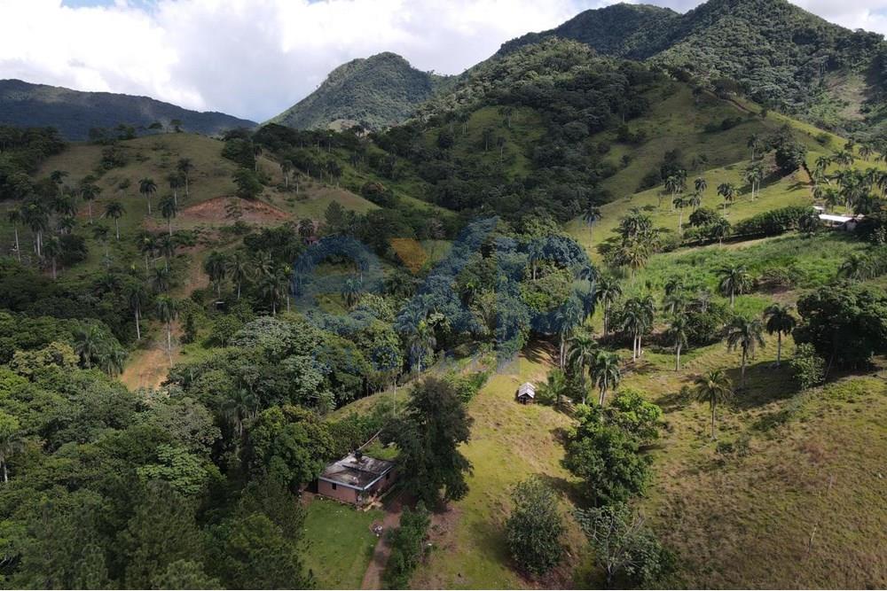 TERRENO EN VENTA EN BONAO PIEDRA BLANCA.
